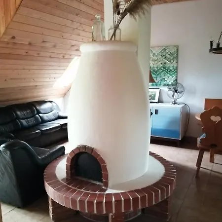 Zmrd, Buzavirag Holiday home *